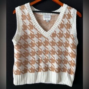 Pink Collar Houndstooth Sweater Vest